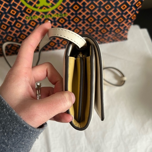 Tory Burch T Monogram Laser Cut Wallet Crossbody Bag New Ivory Beeswax Gold - Picture 6 of 14